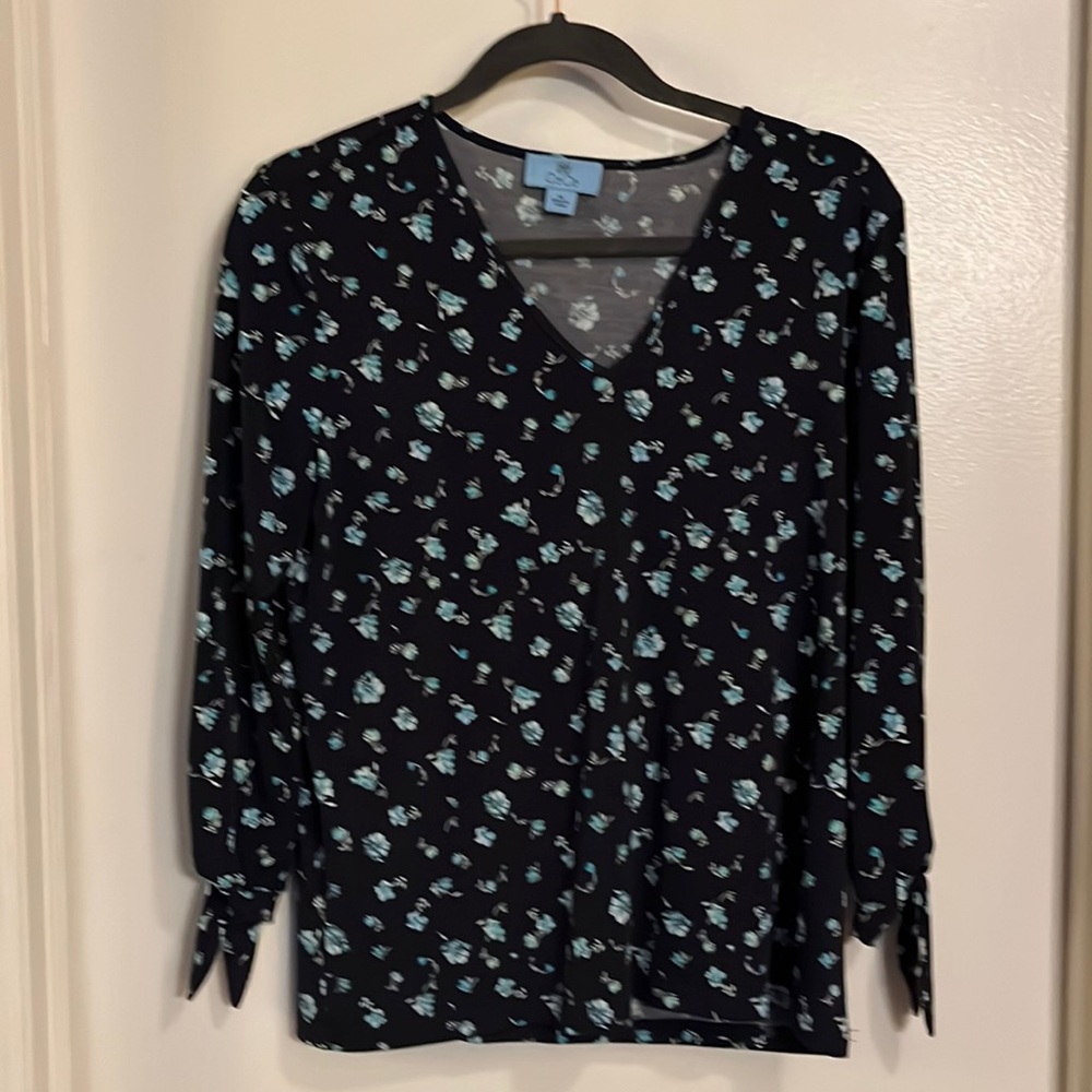 CECE  FLORAL TOP - SIZE M